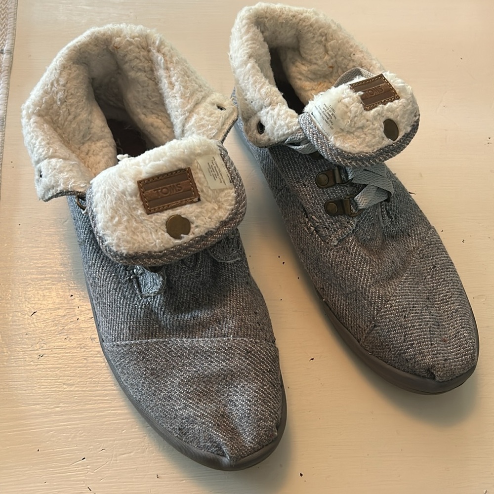 Toms Botas Sherpa Lined Ankle Boots Convertible Shoes Athletic Sole Grey / W